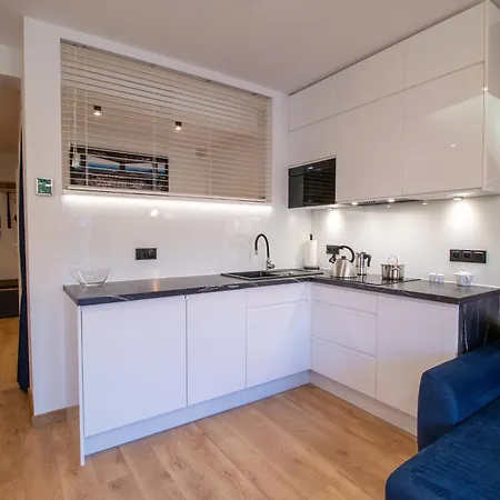 شقة Why Not Aviator