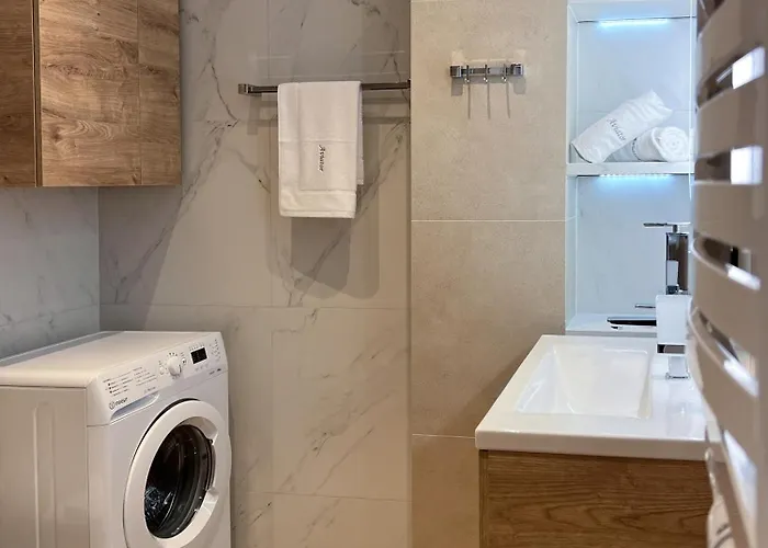 Why Not Aviator شقة *